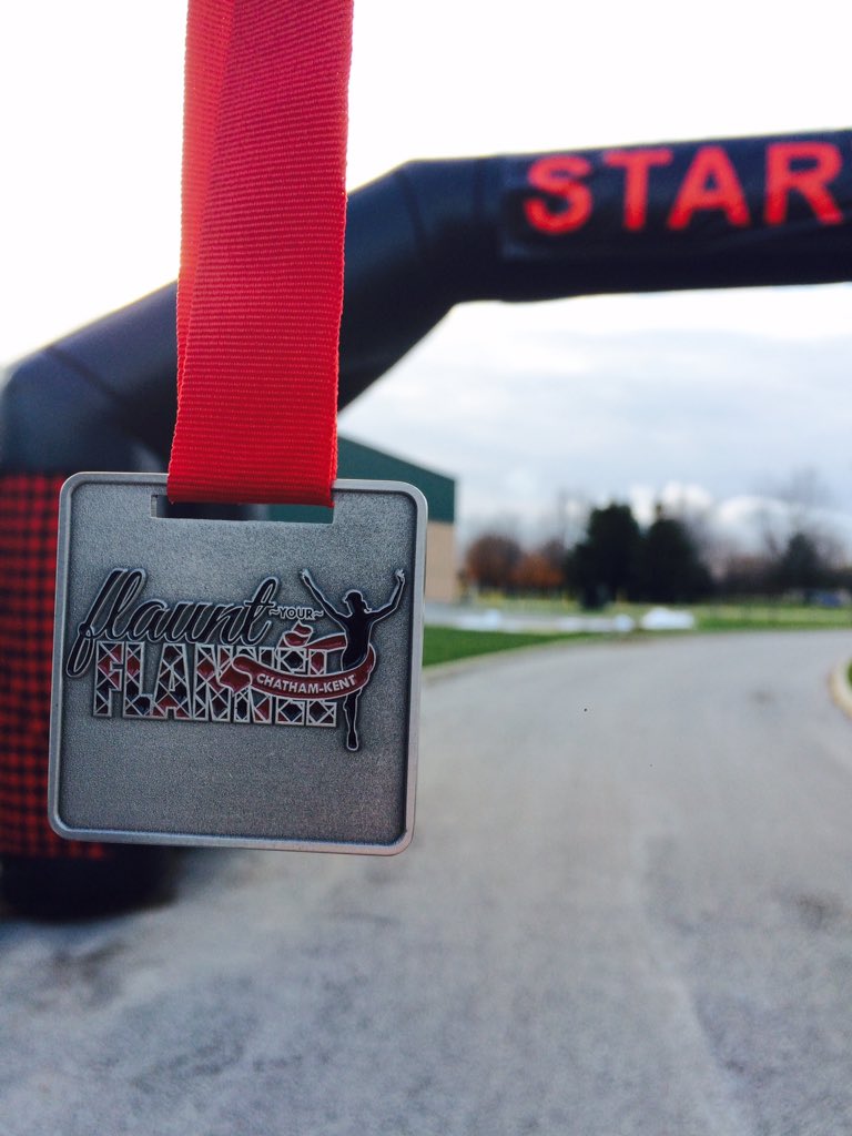 Run_CK's tweet photo. 15 minutes for start time! Flaunt Your Flannel at the St. Clair College Healthplex. @Maplecitymile @ThamesCampus #5K https://t.co/bchfm48uVH