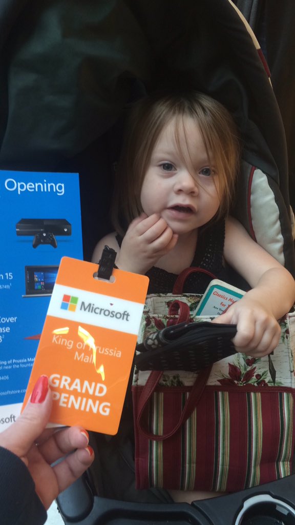 IrishPrincess47's tweet photo. Waiting for the opening!!! @microsoftstore @/microsoftstore #microsoftpa #microsoftstore https://t.co/o1I8WRLRgx
