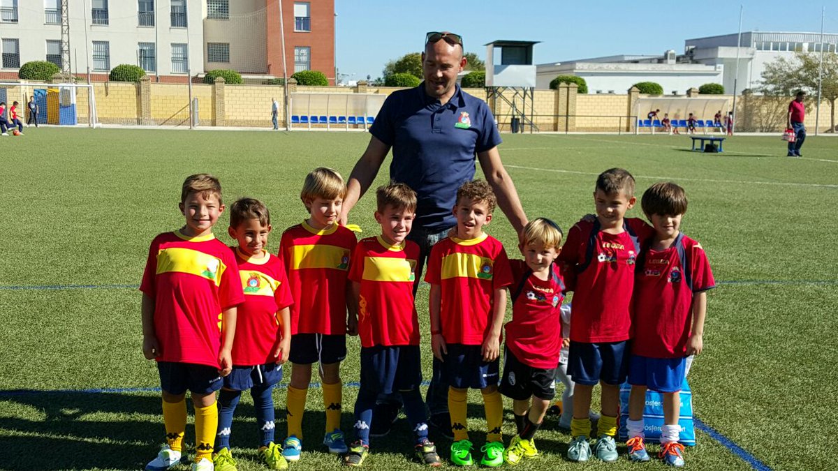 lospalacioscf's tweet photo. Primer partido de nuestros BEBES. El primer paso de la futura cantera. https://t.co/O3ExPNZvQF