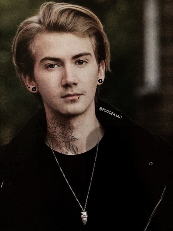 foooersau's tweet photo. @OllyMolander new punk edit, you like? 😍👌 https://t.co/vAiNmY3Ni5