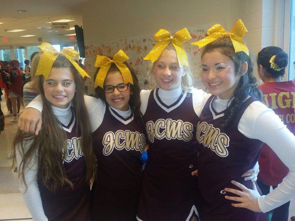 amanda_kercado's tweet photo. Fab Four 👯👯✨ #CheerOC15 #JCMSCheer https://t.co/J8iwc85G5x
