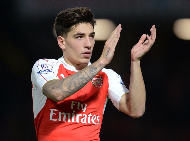 ActuFoot_'s tweet photo. Hector Bellerin peut parcourir 40 mètres en seulement 4,42 secondes, soit mieux qu'Usain Bolt avec 4,64 secondes ! https://t.co/gEbxiDAseH