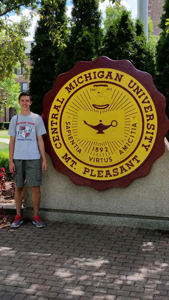 MidWesT_AM's tweet photo. 1000s apply to @CMUniversity. Few are asked to compete for the #Centralis scholarship. Good luck @ZachMahalak 🔥🔥 https://t.co/jd607P5lCK