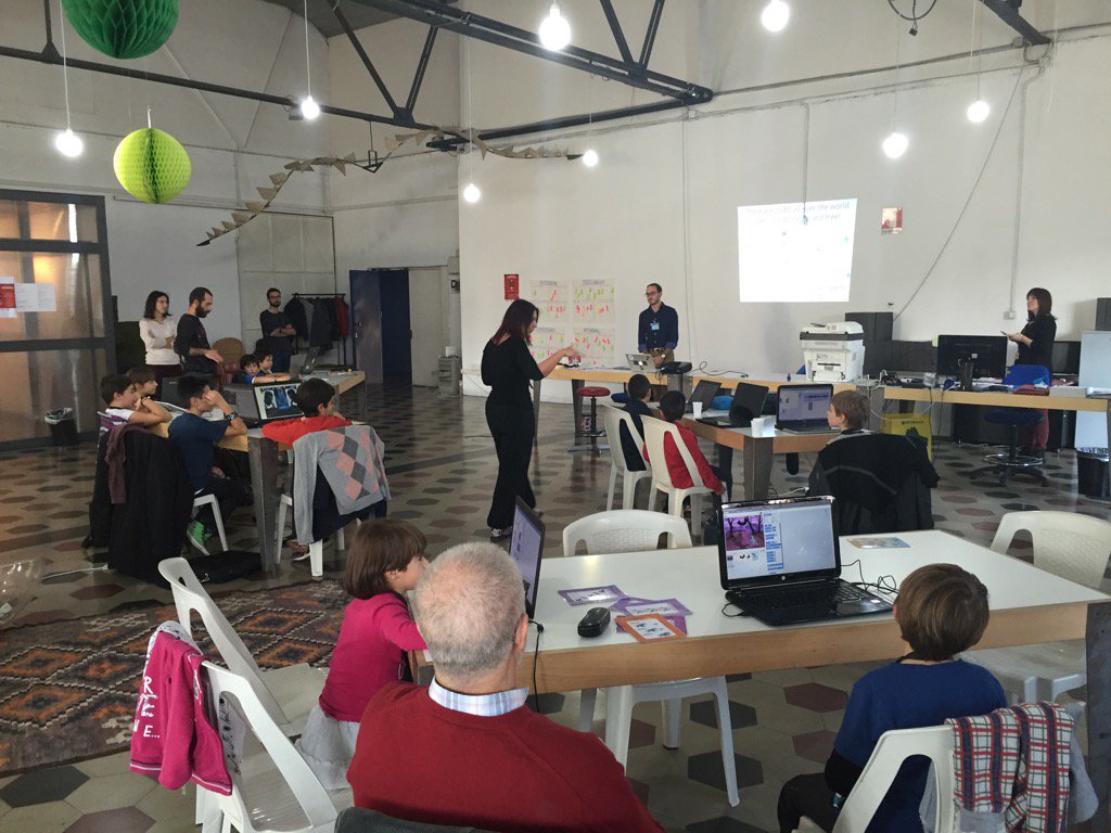 CoderDojoUpTo's tweet image. Al via il nostro secondo #coderdojo a @doersproject. Today we speak english @cimina @alvino_marco @carlettab