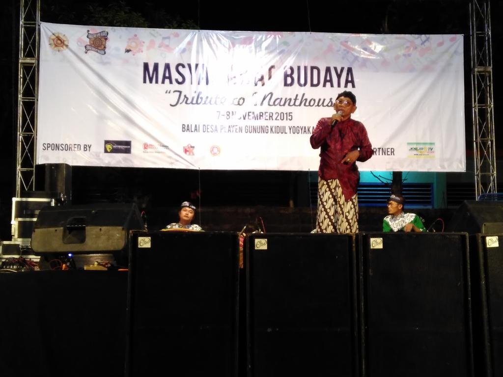 Pentas Campursari
Penampilan Mas Hardjono. Duhwaduhwaduhwaduh 🙌
#masybud #pentascampursari