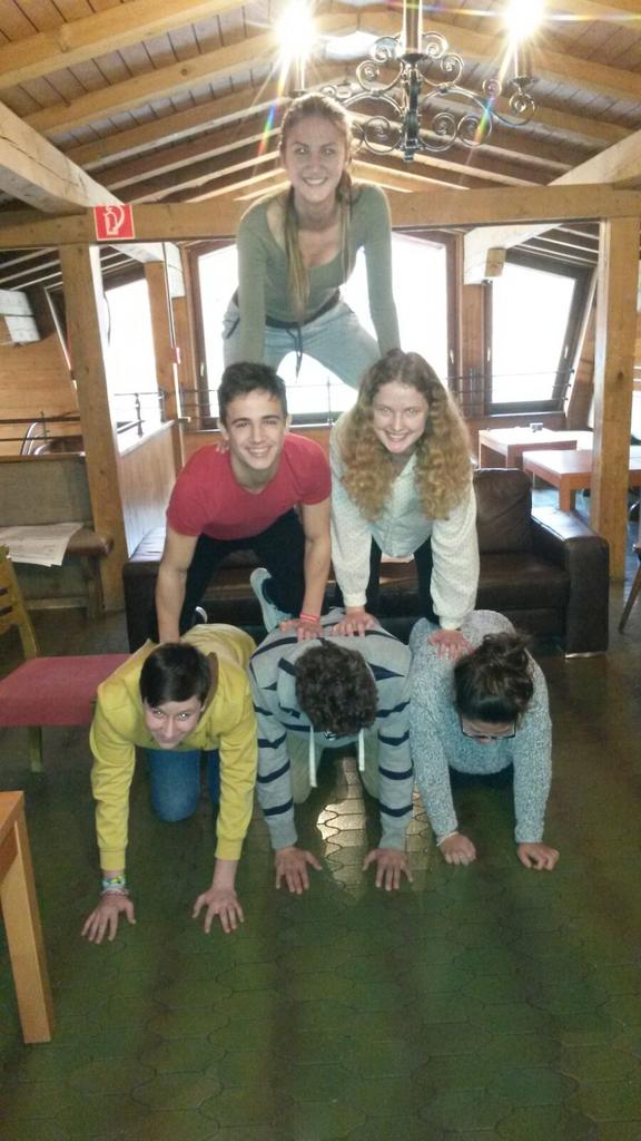 okchrisi's tweet photo. sportliche #timeconstructors hier auf dem #startup15 #startuprace #orgteamlove https://t.co/B09R6PfP6W