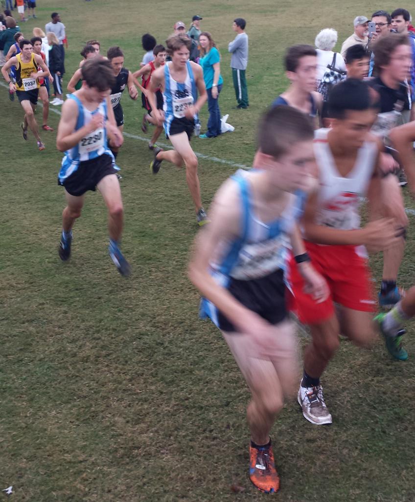 3 of <a href="/starrsmillxc/">Starr's Mill XC</a> boys pushing up the hill at <a href="/OfficialGHSA/">GHSA</a> AAAAA championships! #smpantherpride