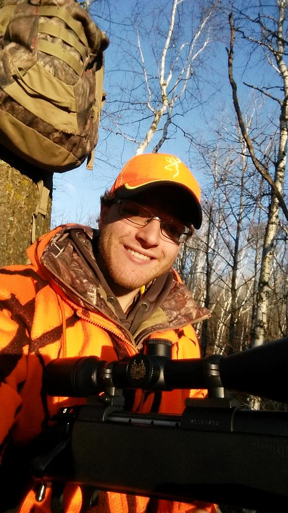chandler_asper's tweet photo. This year's deer season! #cantgetanybetterthanthis https://t.co/ngeEcw0F6M