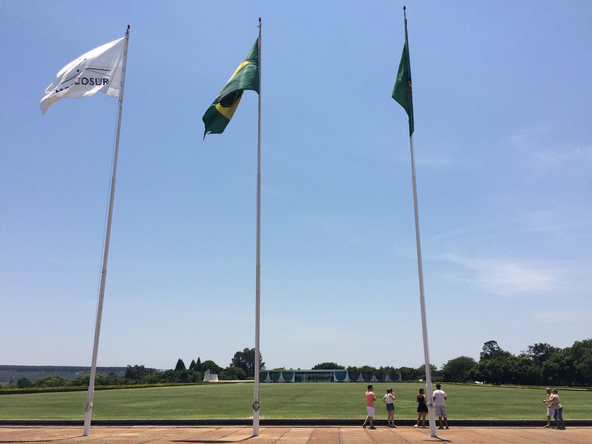 MONICA IRIARTE tweet media