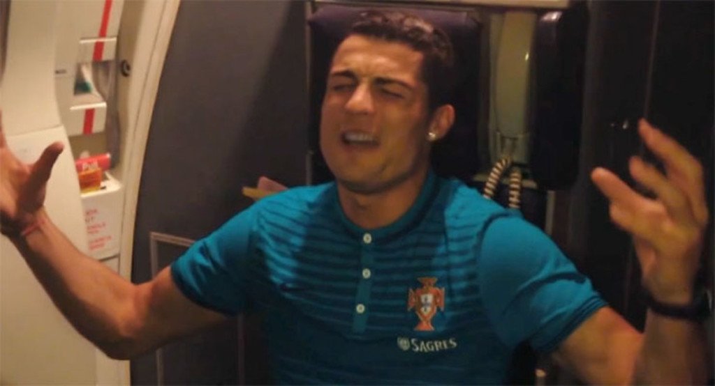 Cristiano ronaldo belts out rihanna tune ‘stay’… nails it (sort of