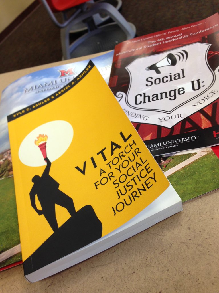 ashleeconsult's tweet photo. Excited to share and learn @MiamiMSLC #VITALbook #MSLC_2015 https://t.co/qEYuALGSHH