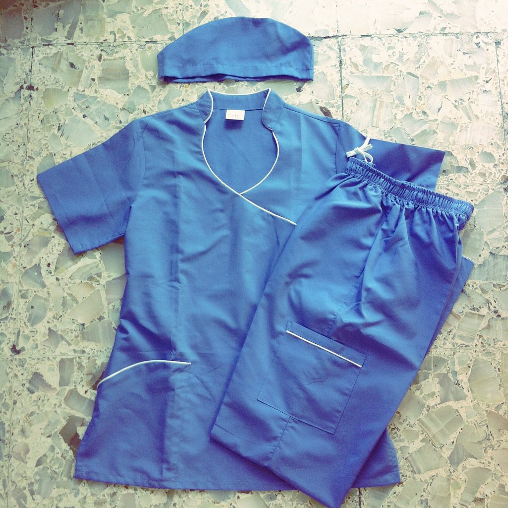 Lecinbre's tweet photo. Pijama quirúrgica de dama / Modelo Lau / Incluye gorro quirúrgico / $630.- #quirúrgicos #LeCinbre https://t.co/YrGk41hOSP