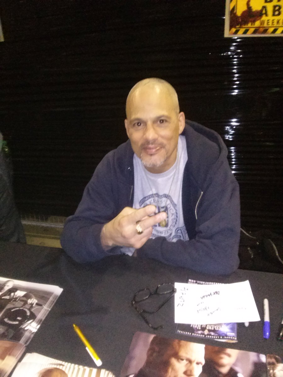 HappysCrewSOA's tweet photo. DL @davidlabrava at the Weekend of Hell in Oberhausen #HappysCrew #SOAFamily https://t.co/LpN1GZg6k3
