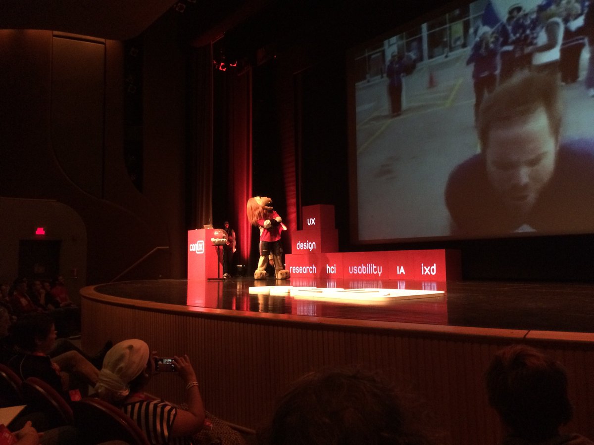 thatVargas's tweet photo. #spartacat makes an appearance at #CANUX ! #goSensGo https://t.co/kJUMWBPLYy