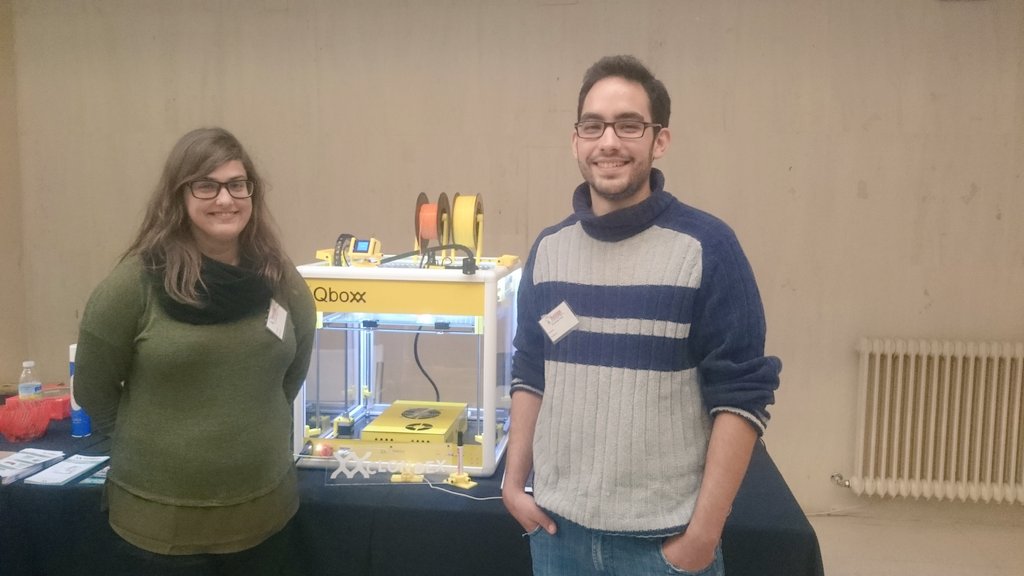 Arrejuntandonos's tweet photo. "Más que impresión 3D" @clondex #MakerExtrem2015 https://t.co/Nc0OubYZor