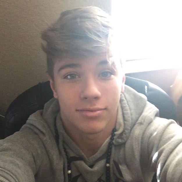 AlexFkomTarget's tweet image. Bae @AlexLeeWorld