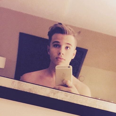 AlexFkomTarget's tweet image. Bae @AlexLeeWorld