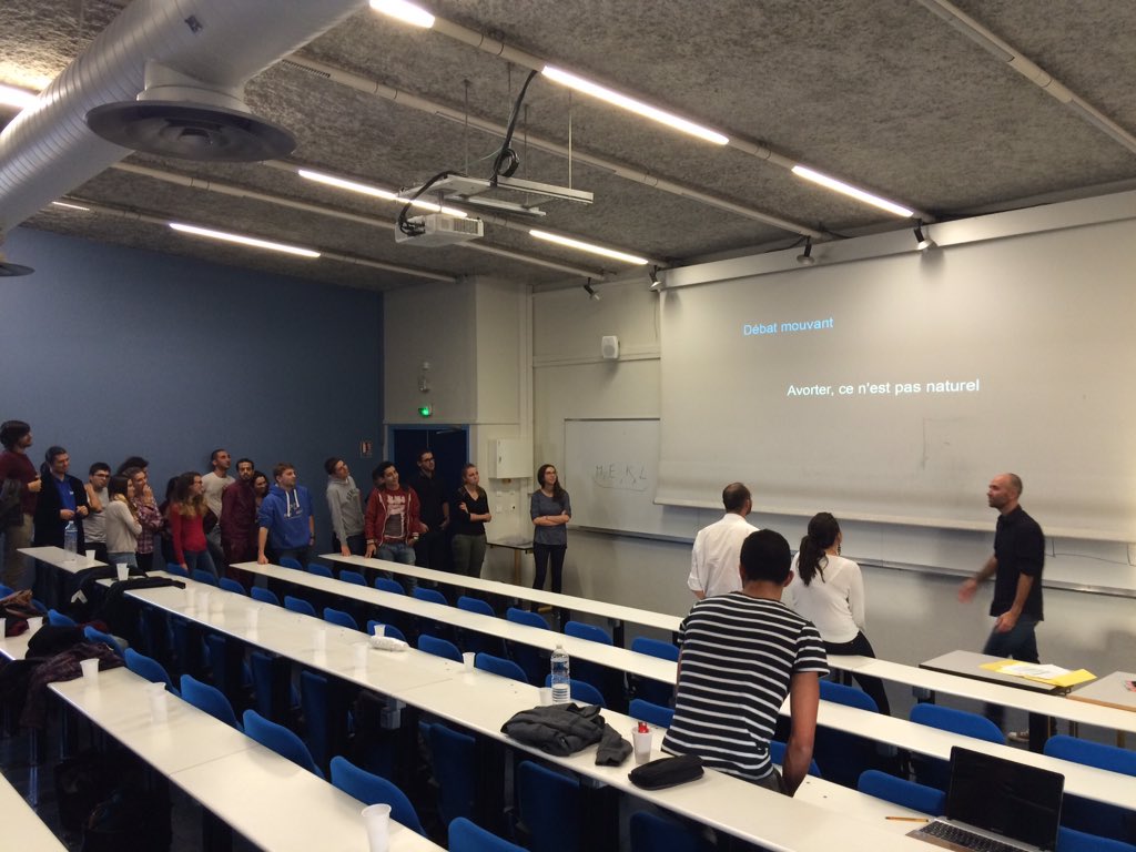 Echanges_Pho's tweet image. Débat mouvant en direct de l&apos;amphi 2 pour le #wefEP2015 animé par Denis Caroti. D&apos;accord ou pas?