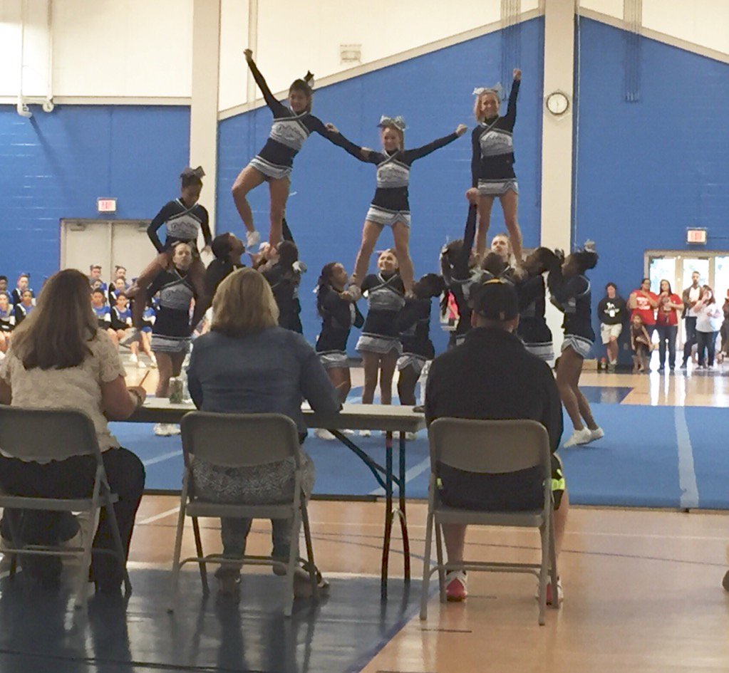 NewBridgeBears's tweet photo. Great job Dolphins @NWPMS_1 #CheerOC15 https://t.co/GcLq5Y9CpO