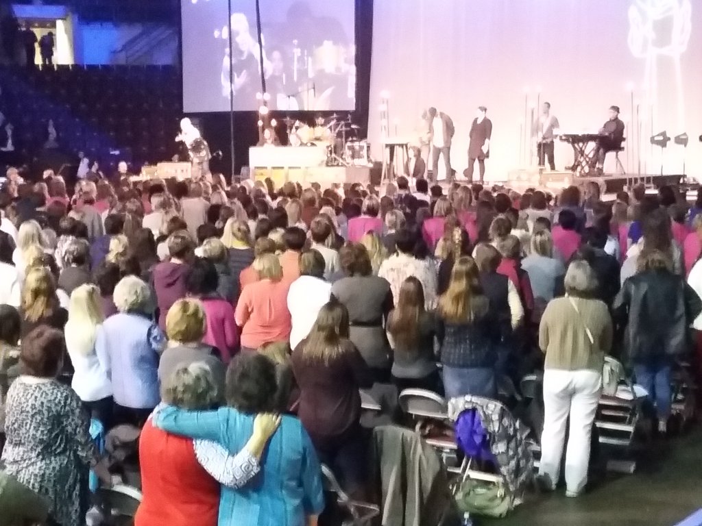 ladykawartha's tweet photo. the front is flooded. lives being changed. #lproof15 @BethMooreLPM @LPL_Toronto https://t.co/nww4w5cCBX