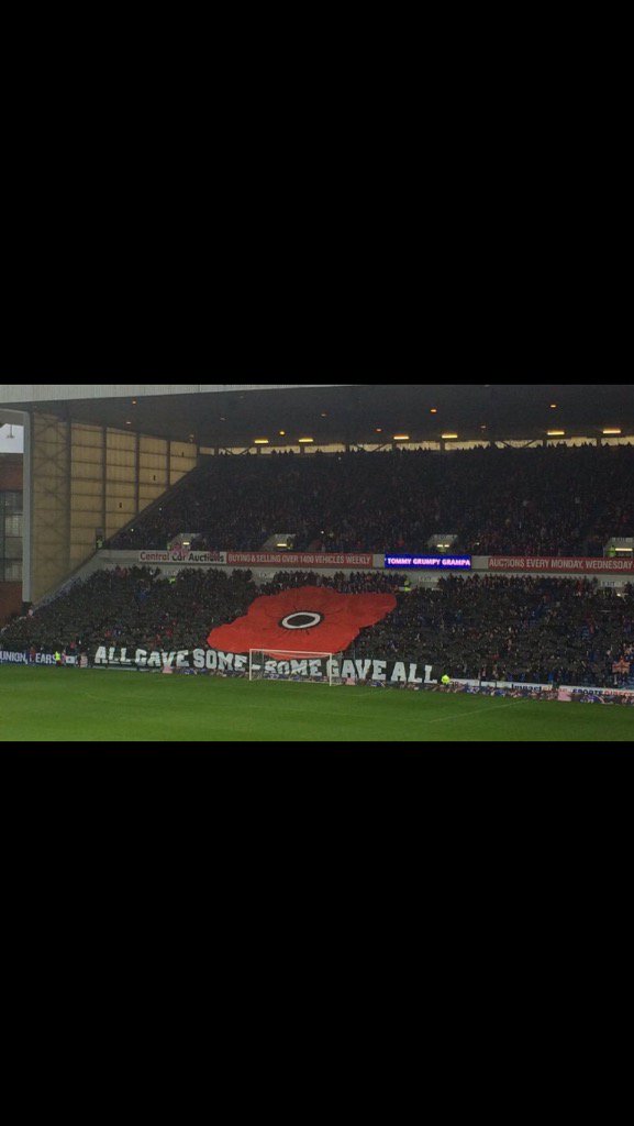 libertine95's tweet photo. The most confused support in British football award goes to https://t.co/9SOUTNBUUN