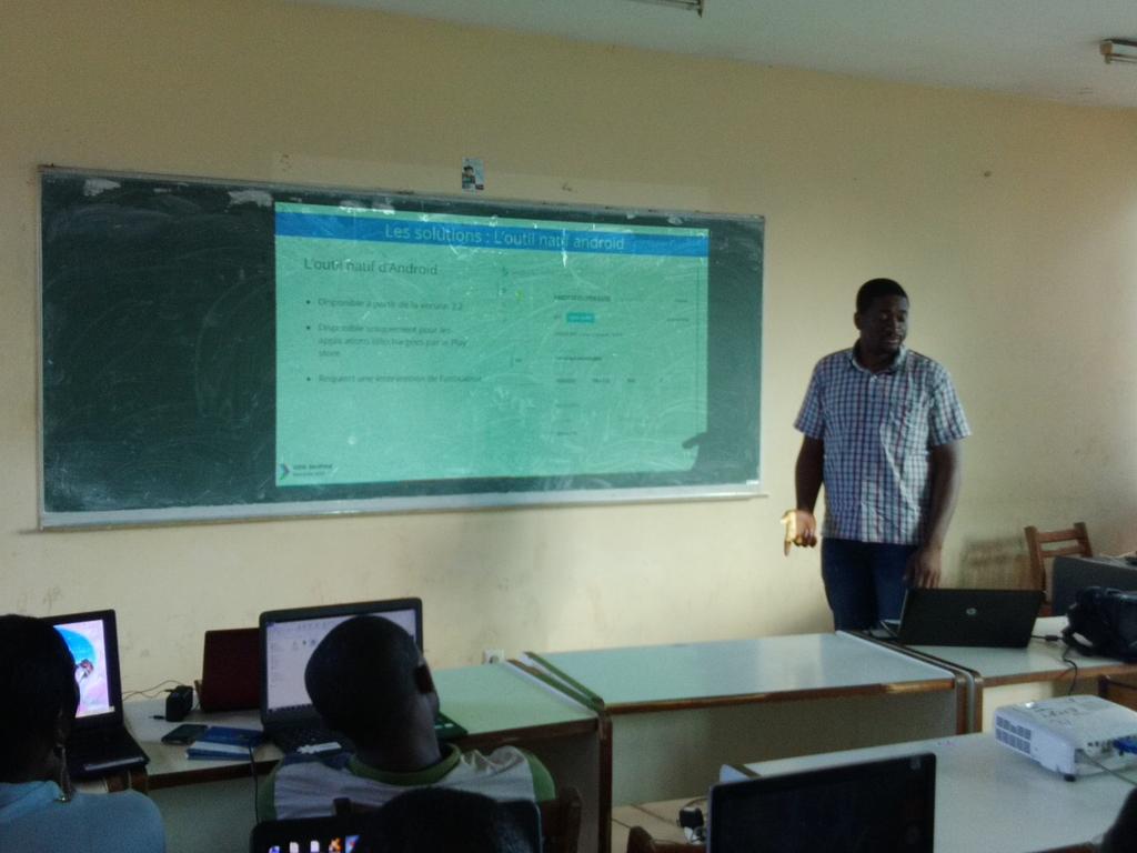 Cyprien_T's tweet photo. Présentation de Splunk MINTpar Fred Williamson Tafeu #devfestYde15 #DevFest https://t.co/3VSROol6YG