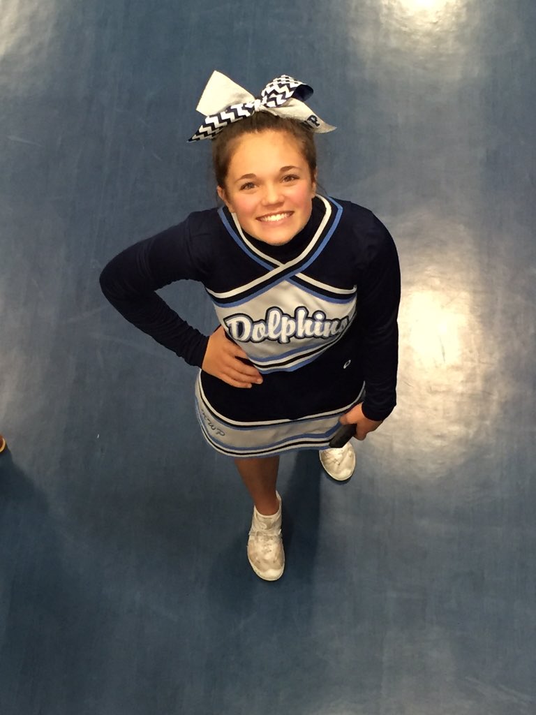jrose_21's tweet photo. @jrose_21 KAYLEE ROSE #cheeroc15 https://t.co/sbfmZsUvyB