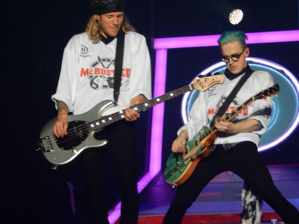 OpheliaMCFLY_GD's tweet photo. I miss tour heaps 😘💞 @mcbusted #mcbustedmeat #mcbustedbesttourever #McBustedLiveDeluxe https://t.co/PnvanWnsiE