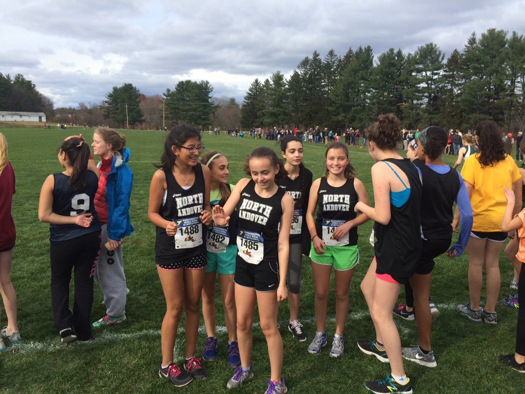 NAMSTechLit's tweet photo. These goofy girls are ready for their final race. #3yearsofhardwork https://t.co/vCRzQ3qFLm