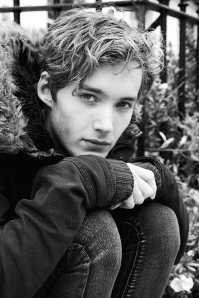 softfrenchie's tweet image. Toby Regbo is so cute
