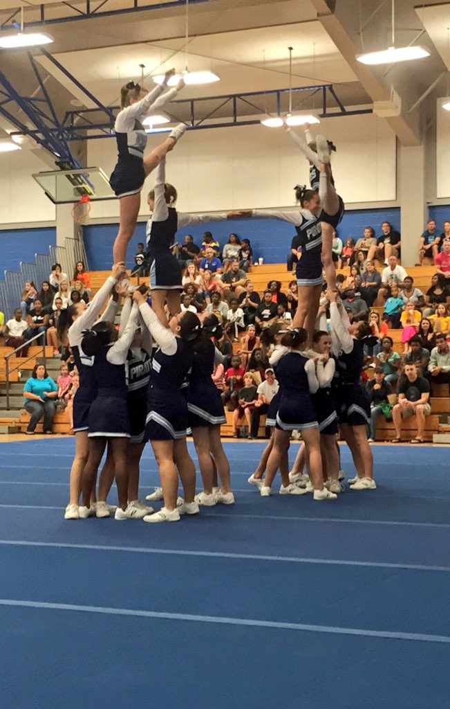 kkmcdole's tweet photo. Can't get over how great y'all did!! #CheerOC15 https://t.co/LuW25giuor