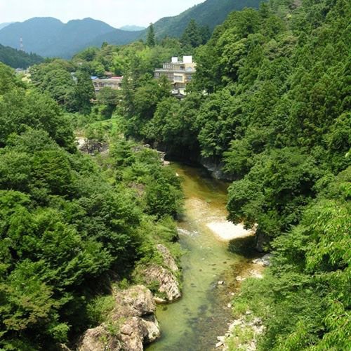 roxaneubs94's tweet photo. 湯谷温泉　湯の風　ＨＡＺＵ
24時間滞在可能。渓谷を望む、絶景の温泉宿でのんびりとお過ごしください。
https://t.co/VGx1ho3ef3 https://t.co/roM7JcUTx9