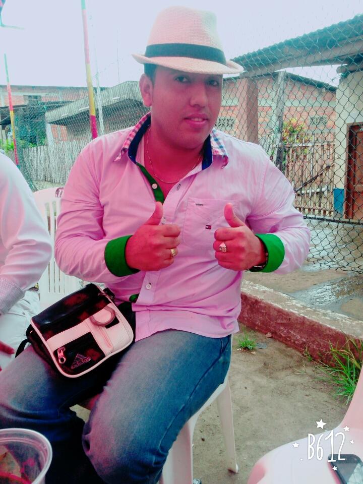 adrianbravo231's tweet photo. Hoy te pido perdón :) https://t.co/P80Hh2KNyu