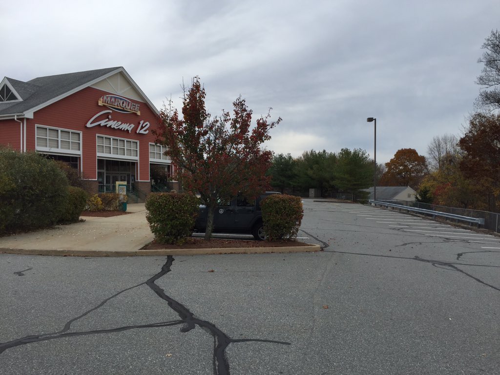 TaylorDesign's tweet image. SPECTRE movie goers, the day after opening: 11:30am showtime.