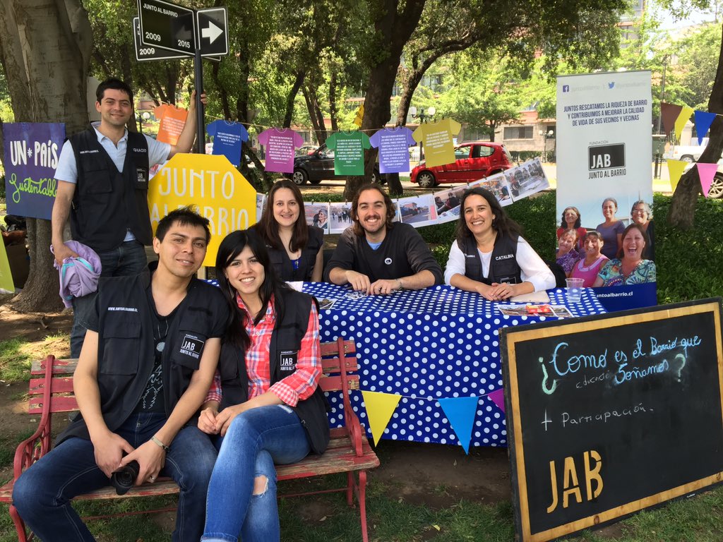 JuntoalBarrio's tweet photo. Equipo de #JAB en #Populusaurio  #JuntosLevantamosLaRiquezaDelBarrio Pueden visitarnos en la Feria. Los esperamos! https://t.co/WpW9hiO4BB