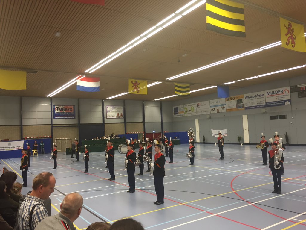 adestmusica's tweet photo. En het zit erop voor de Jeugdband! Wachten op de prijsuitreiking! @ConcoursSdam https://t.co/biXjPWLUs0
