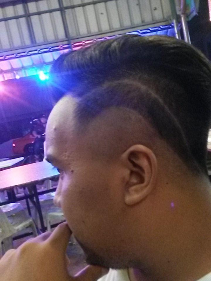 MahlokP's tweet photo. Rambut hipster adik beradik dengan kapitalis fakkkk hahahaha https://t.co/9ypWGeCzYL