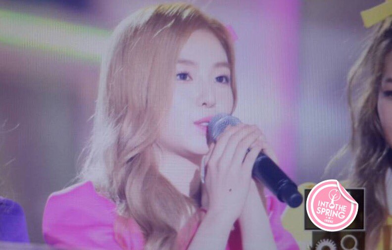 itspring_0329's tweet photo. 151107 #아이린 preview! 축하축하🎉 정말...예쁘다💖 #레드벨벳 https://t.co/ahTmcygrNZ