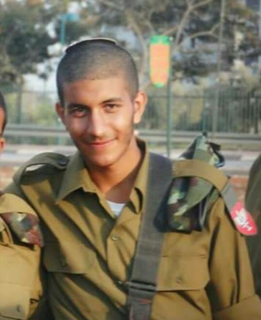 IsraelHatzolah's tweet photo. URGENT: Pray for Yagel Ben Chufit, IDF soldier in critical condition, after being shot by Arab terrorist in Hebron. https://t.co/yoLRzGbTsS