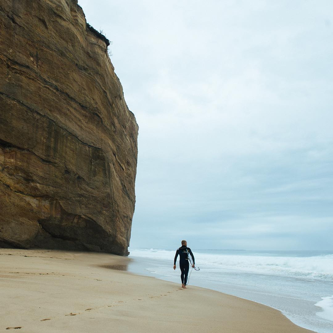 swelldotcom's tweet photo. Even @Mick_Fanning likes to ditch the crowd sometimes. #FirstInSurf #RipCurl 📷: Corey Wilson https://t.co/Lmzl96kTWw https://t.co/jPwhGXwJr5