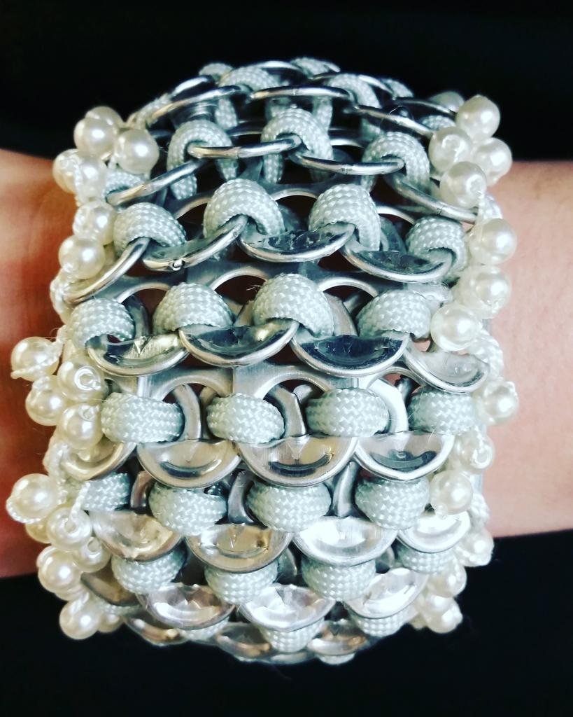 Streetcycled's tweet photo. Love this bracelet! #recycle #poptabs #savetheworld https://t.co/VT58vQdyyX