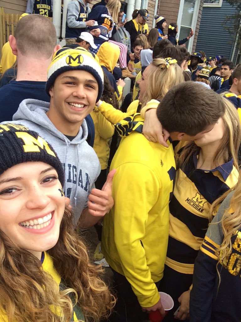 umichmakeouts tweet picture