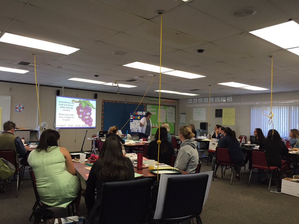 Hmockingbird96's tweet photo. Amazing committed teachers attending K-2 Institute on a Saturday!!!#rusdlearns https://t.co/MwhIZ0K8Ko