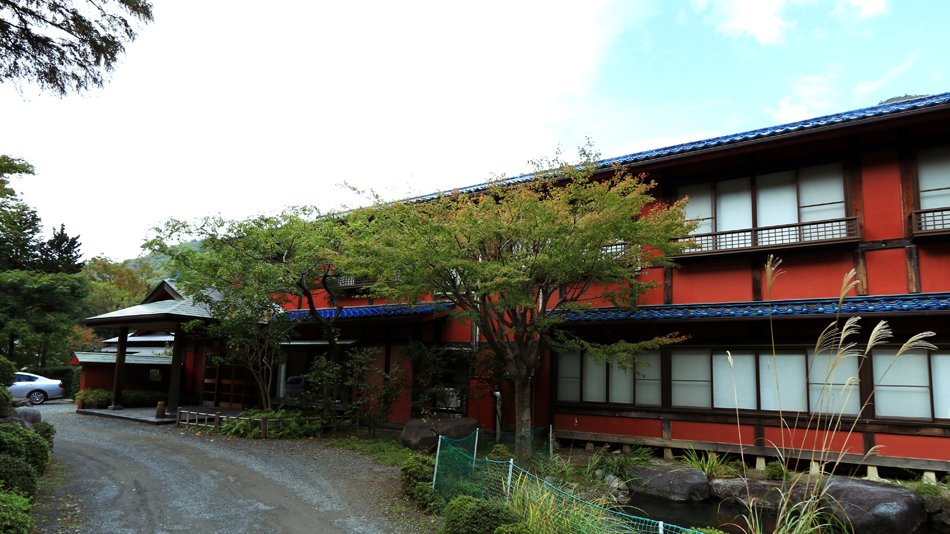 randaadf34's tweet photo. 湯宿　梅ぞ乃
四方を山々に囲まれた、下部川沿いに立つ静かな宿。季節の風情が堪能できる離れのある和風旅館。
https://t.co/RvZqmrNtIh https://t.co/q3xEViVZlp