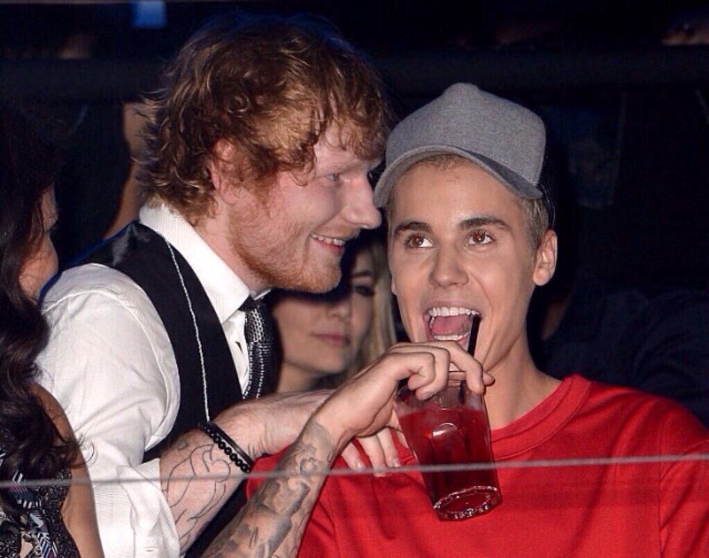 AYEyanabeliebs's tweet photo. Justin Bieber &amp; Beliebers on this sassy day https://t.co/eDapBQUO6O