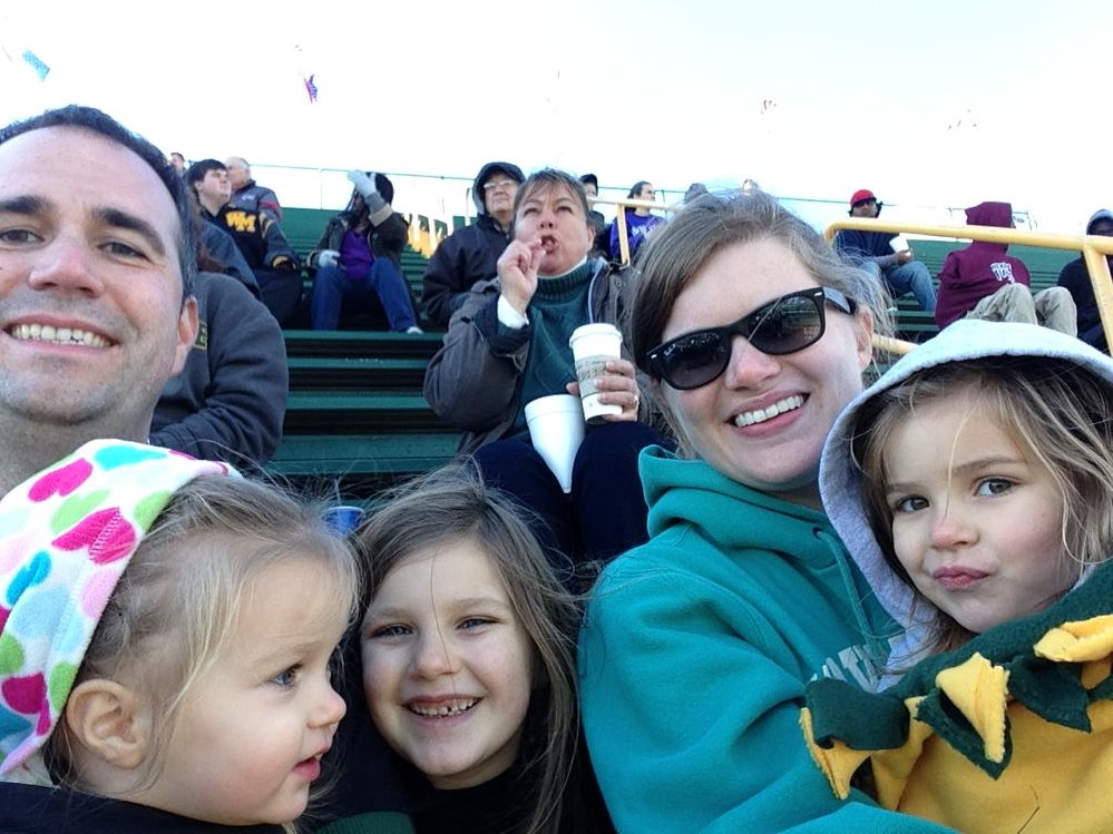 KevinLArmstrong's tweet photo. @WSUWarriorFB last home game of the year and the Armstrongs are braving the cold...for the promise of cotton candy https://t.co/C8UCXE9OHh