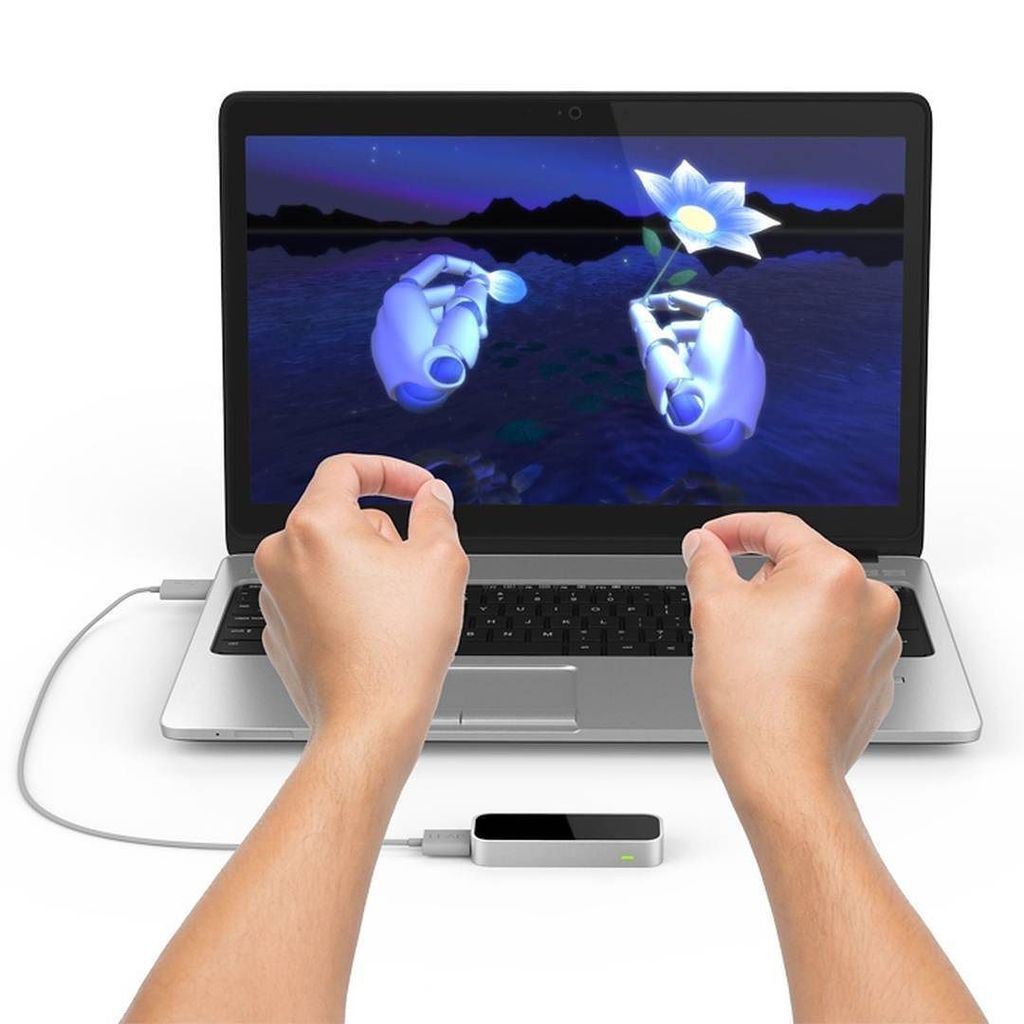 IntegrateFM's tweet photo. Leap Motion Controller! A new way to navigate your computer
#newtech #inmotion #computerte… https://t.co/PuzsRb96tP https://t.co/ksdosGxgyR