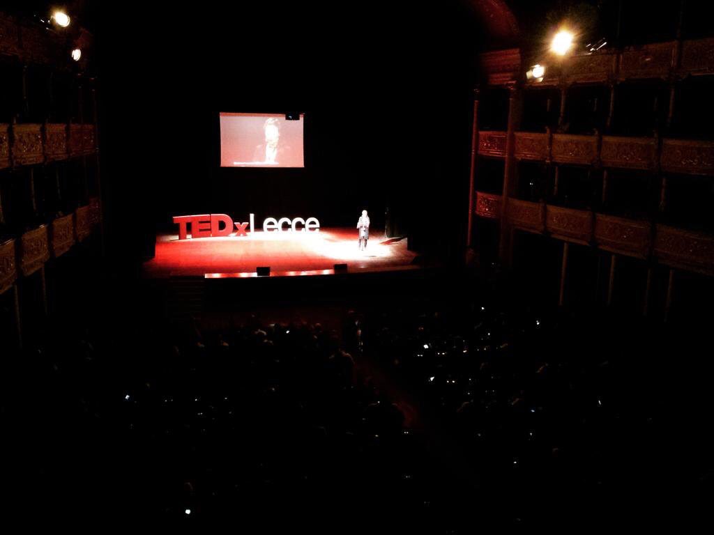 IoCiProvoLab's tweet photo. Ora sul palco del #tedxlecce raccontiamo la nostra storia rivoluzionaria! #teatro 
#iociprovo #revroads @tedxlecce https://t.co/zGxUFiPYxa