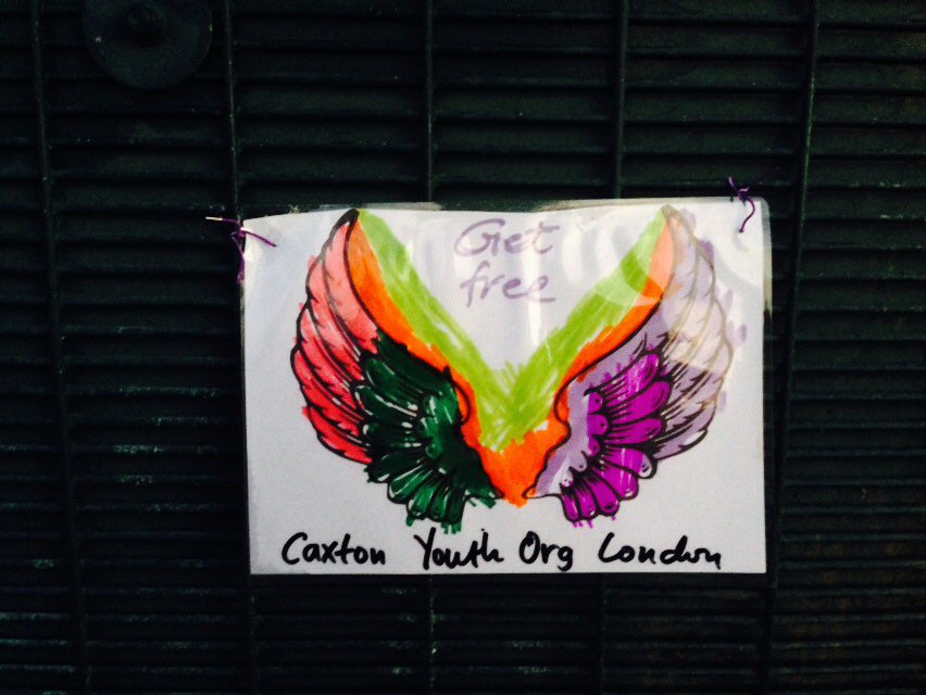 DissidentFam's tweet photo. #Solidarity with the #YarlsWood detainees. โ๐พ #ENDdetention #NoBorders #NoOneIsIllegal #yourborderskill @followMFJ https://t.co/spm5IzCAWM