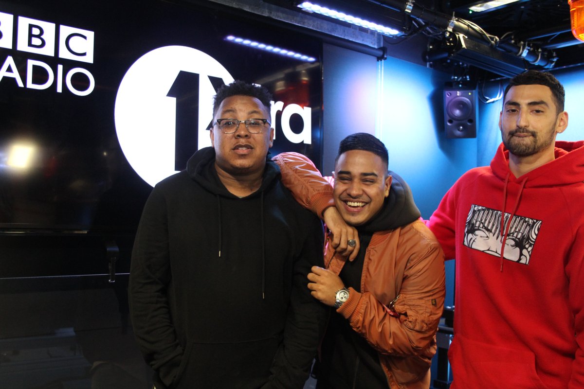 1Xtra's tweet photo. Who are your top3 MCs based on lyric&flow? @Mim_Shake has @MangaStHilare & @MicRighteous to talk it out #shakedebate https://t.co/FXJ4ldTFim